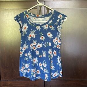 EUC  Maurices summer top. Size medium